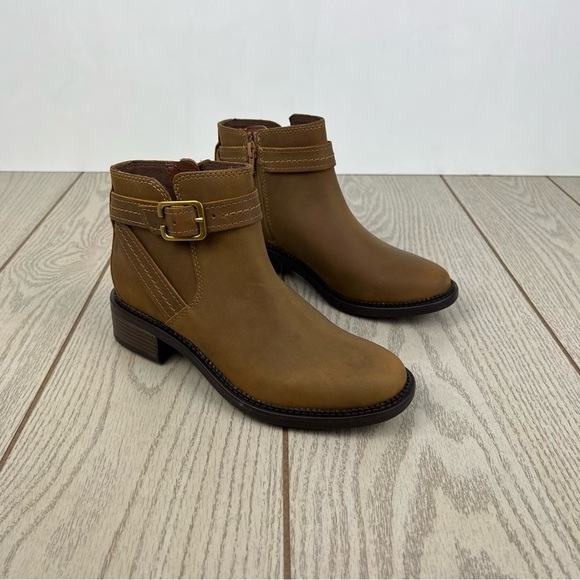 Clarks Women's Maye Strap Buckle Detail Ankle Booties 6.5M Dark Tan Leather $130 - Picture 1 of 10